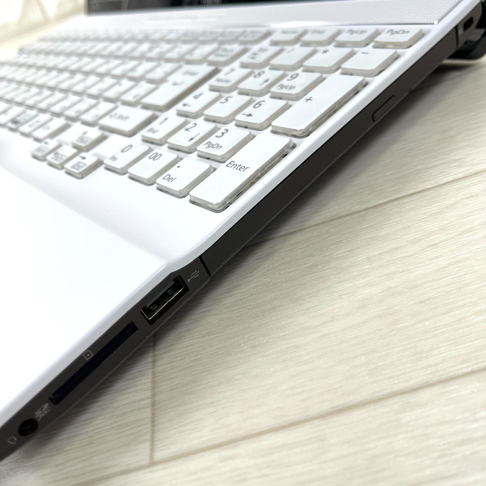富士通 第8世代i7 SSD512GB メモリ16GB Win11 Office - メルカリ