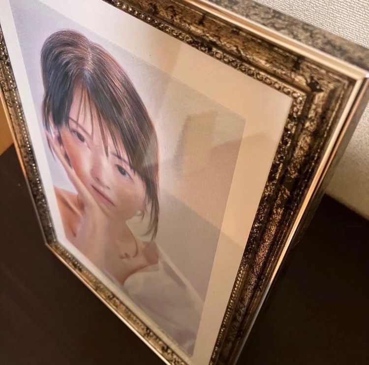 女優画⑦額装品 額縁寸法45cm×33cm パステル、水彩、色鉛筆画 - メルカリ