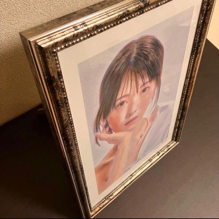 女優画⑦額装品 額縁寸法45cm×33cm パステル、水彩、色鉛筆画 - メルカリ