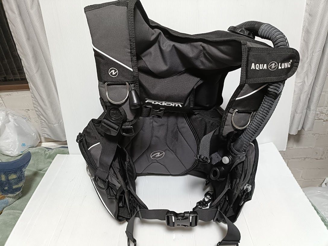 【美品】AQUALUNG (アクアラング)B.C AXIOM(アクシオム)Mサイズ 【美品】AQUALUNG (アクアラング)B.C AXIOM(アクシオム)Mサイズ