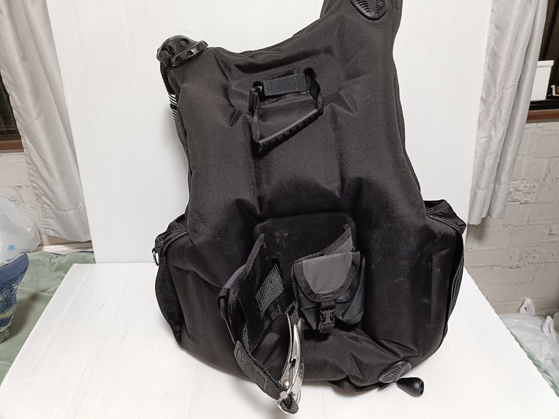 【美品】AQUALUNG (アクアラング)B.C AXIOM(アクシオム)Mサイズ 【美品】AQUALUNG (アクアラング)B.C AXIOM(アクシオム)Mサイズ