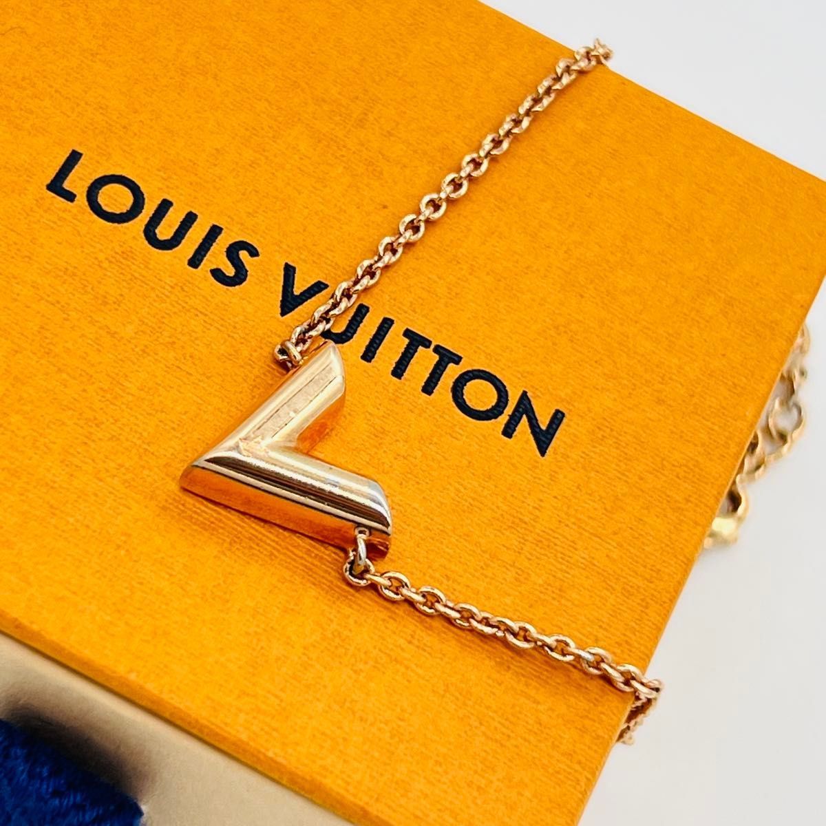 LOUISVUITTON ルイヴィトン M80138 エセンシャル V ブレスレット