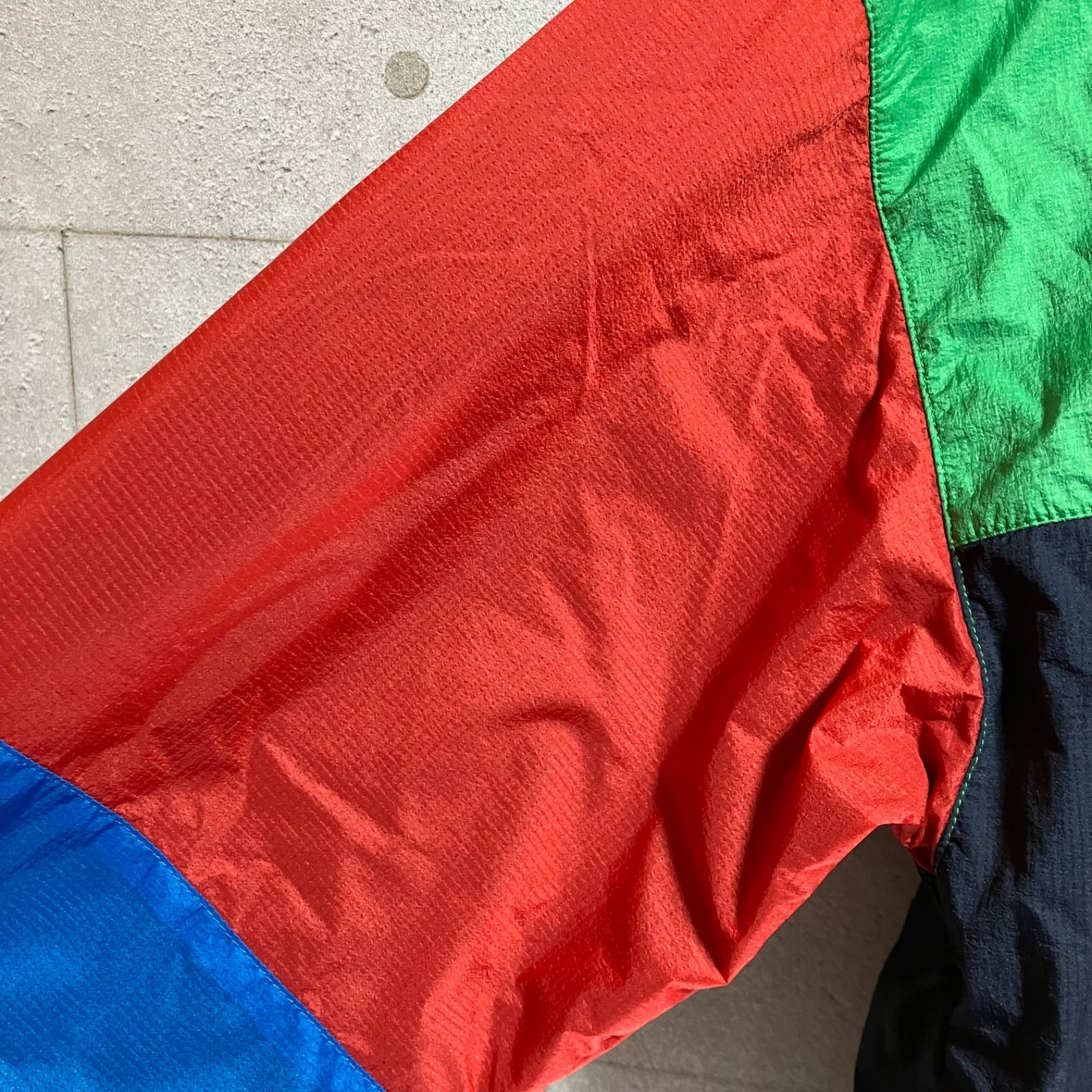 UNITED COLORS OF BENETTON ユナイテッドカラーズオブベネトン