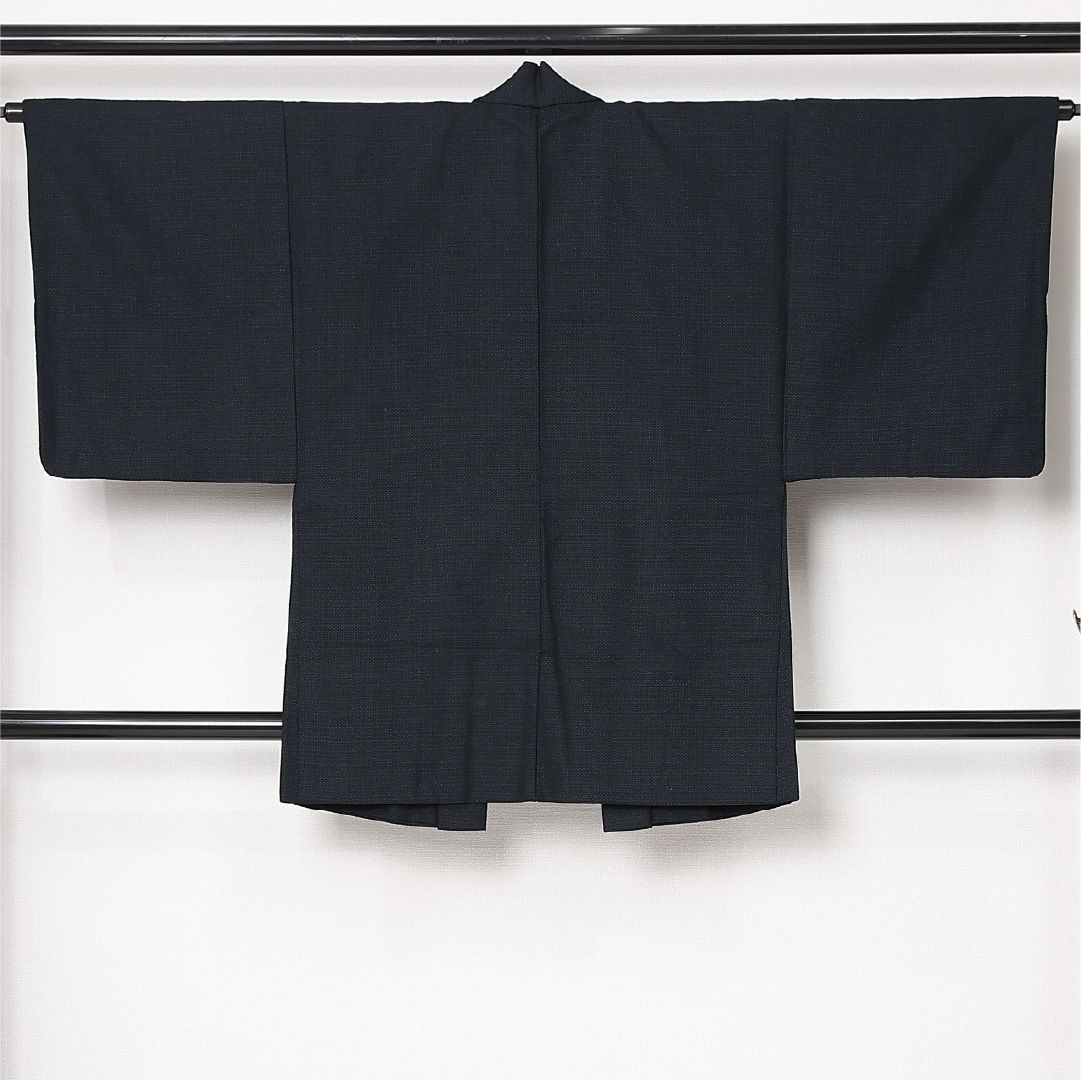 羽織 男性用 本塩沢 袷 身丈88cm 裄丈32cm 正絹 Aランク カジュアル XSサイズ 亀甲絣 茶屋辻 シック 落ち着き 紺系 M4 1235-13041