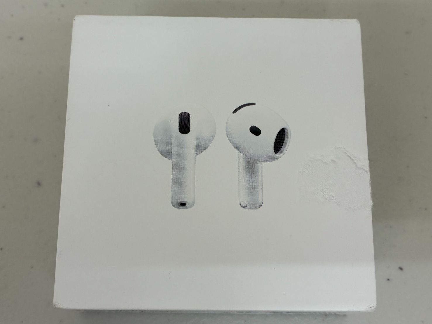 1E205-67901 未開封品 アップル エアポッズ Apple AirPods 4（第4世代 