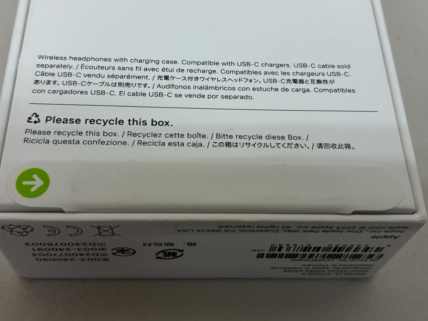 1E205-67901 未開封品 アップル エアポッズ Apple AirPods 4（第4世代 
