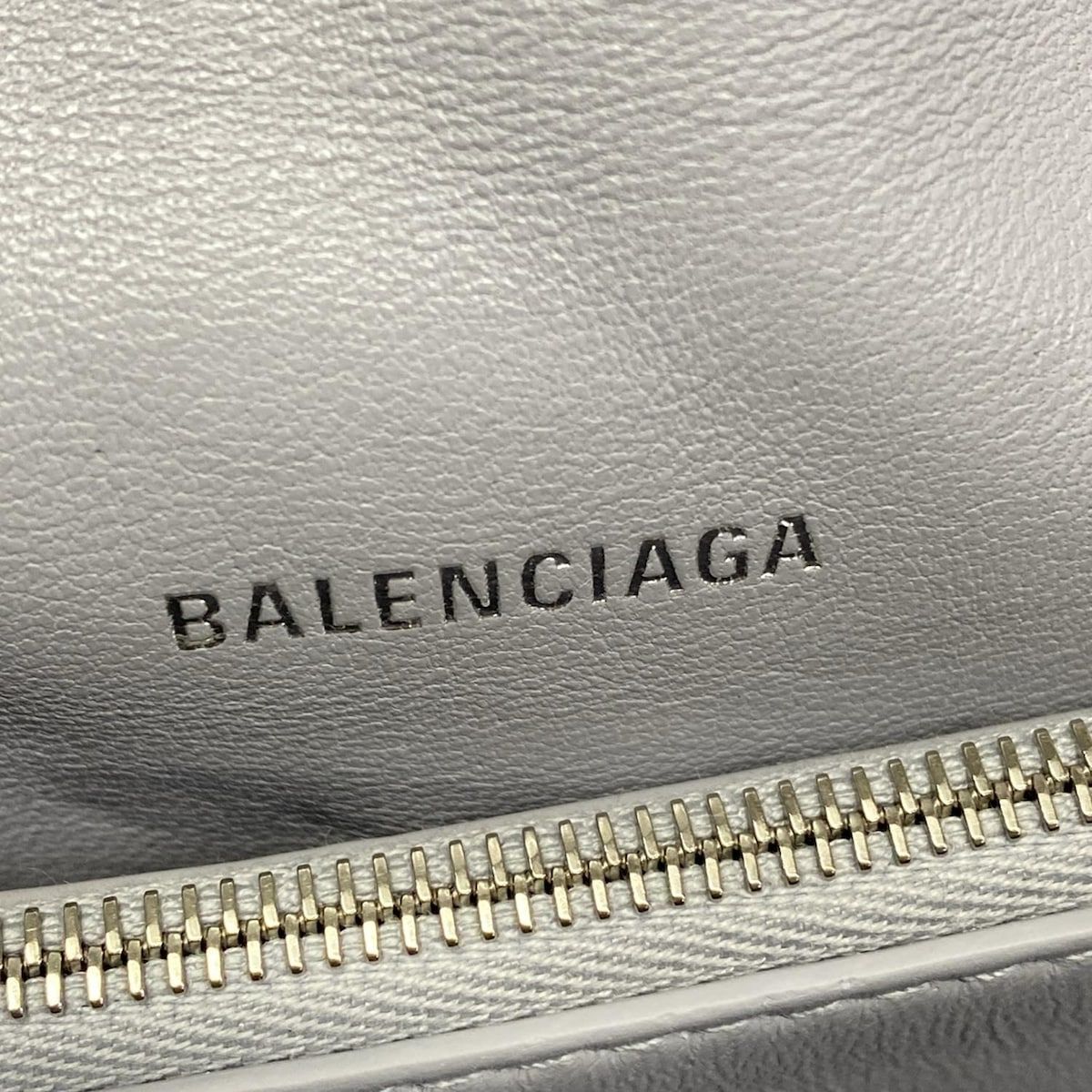 BALENCIAGA(バレンシアガ) ショルダーバッグ クラッシュ ミディアム 716393 ライトブルー チェーンショルダー BALENCIAGA - BALENCIAGA(バレンシアガ) ショルダーバッグ クラッシュ