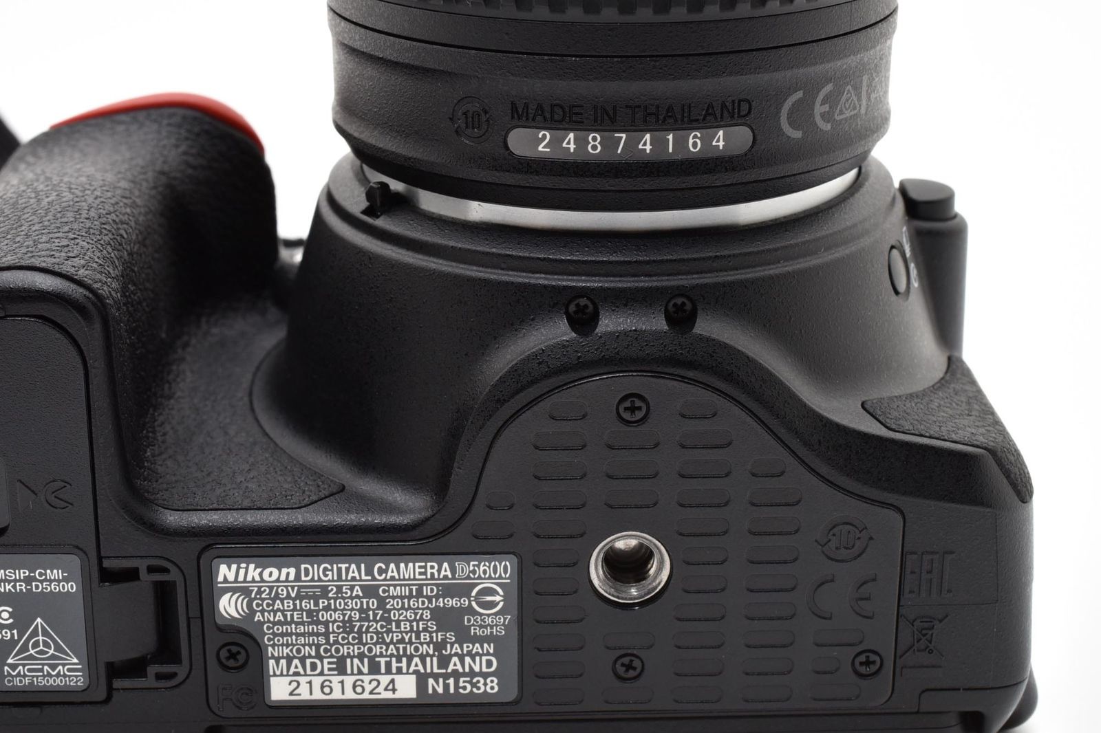 実用美品】Nikon ニコン D5600 シャッター数2077枚と少ない / AF-P 実用美品】Nikon ニコン D5600 シャッター数2077枚と少ない / AF-P