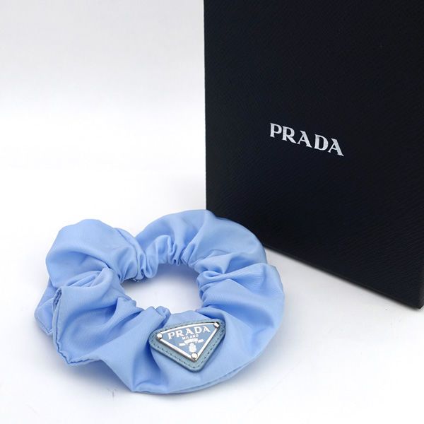 PRADA トライアングル ヘアクリップ ブルー
