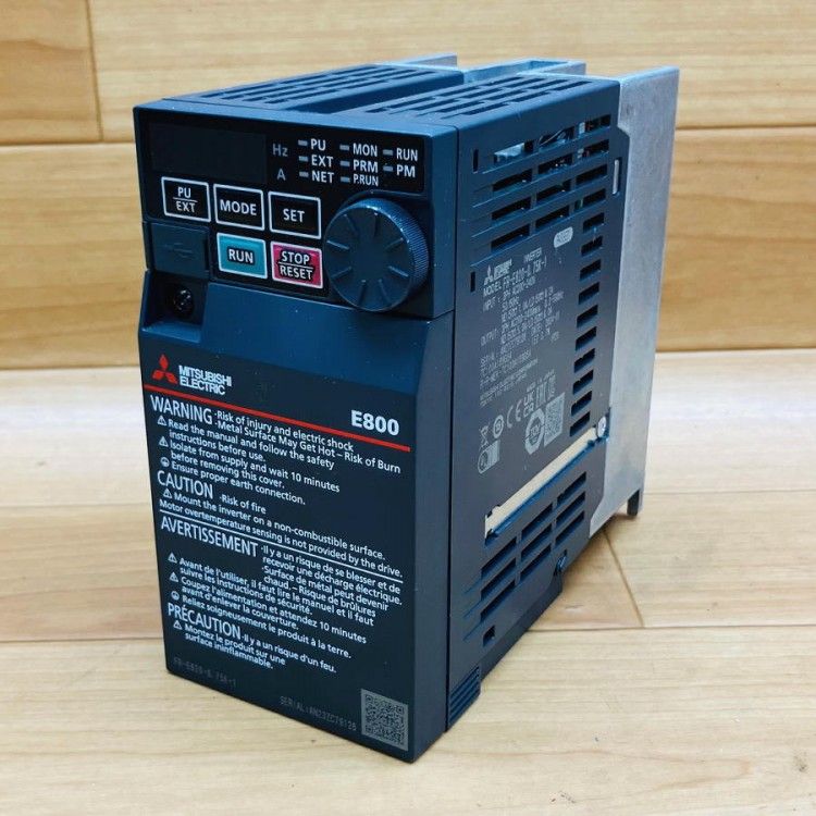 三菱 FR-E820-0.75K-1 3相200V/0.75kW(1馬力)インバーター - メルカリ MITSUBISHI FR-E820-0.75k-1 インバータ 新品未使用