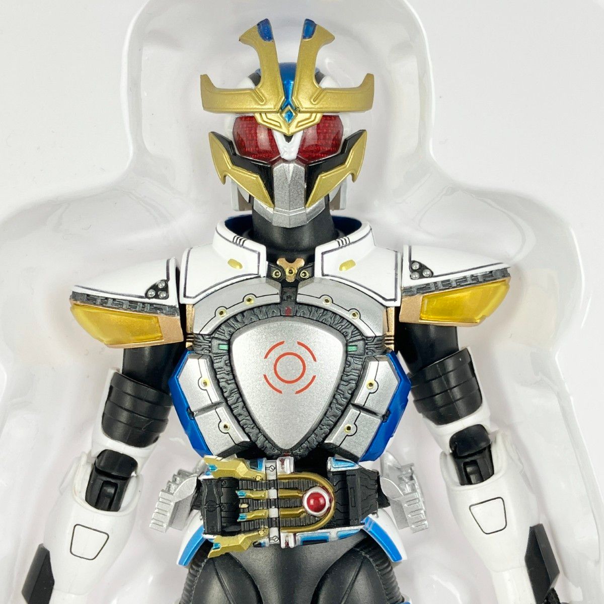 BANDAI バンダイ S.H.Figuarts 真骨彫製法 仮面ライダーイクサ セーブ