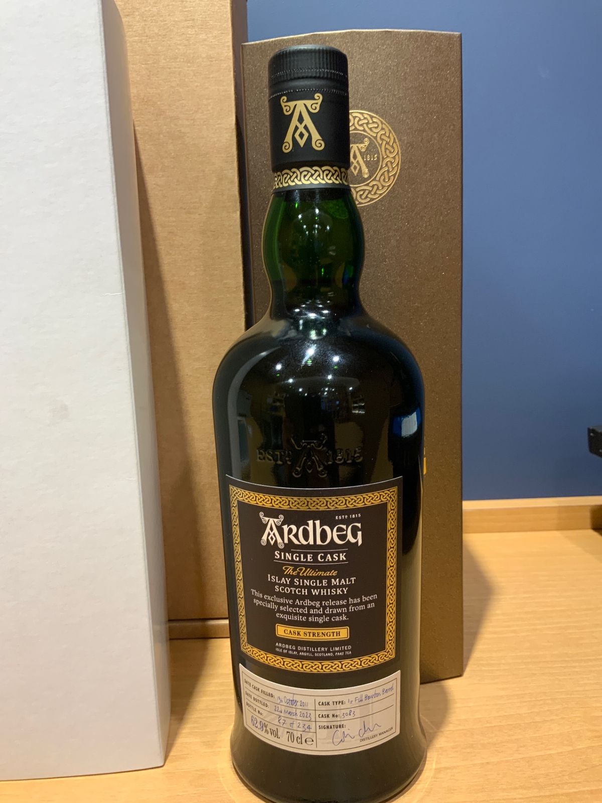 アードベッグ　シングルカスクArdbeg SINGLE CASK 3083 アードベッグ シングルカスク No.3083 希少ボトル - LIQUORJOY