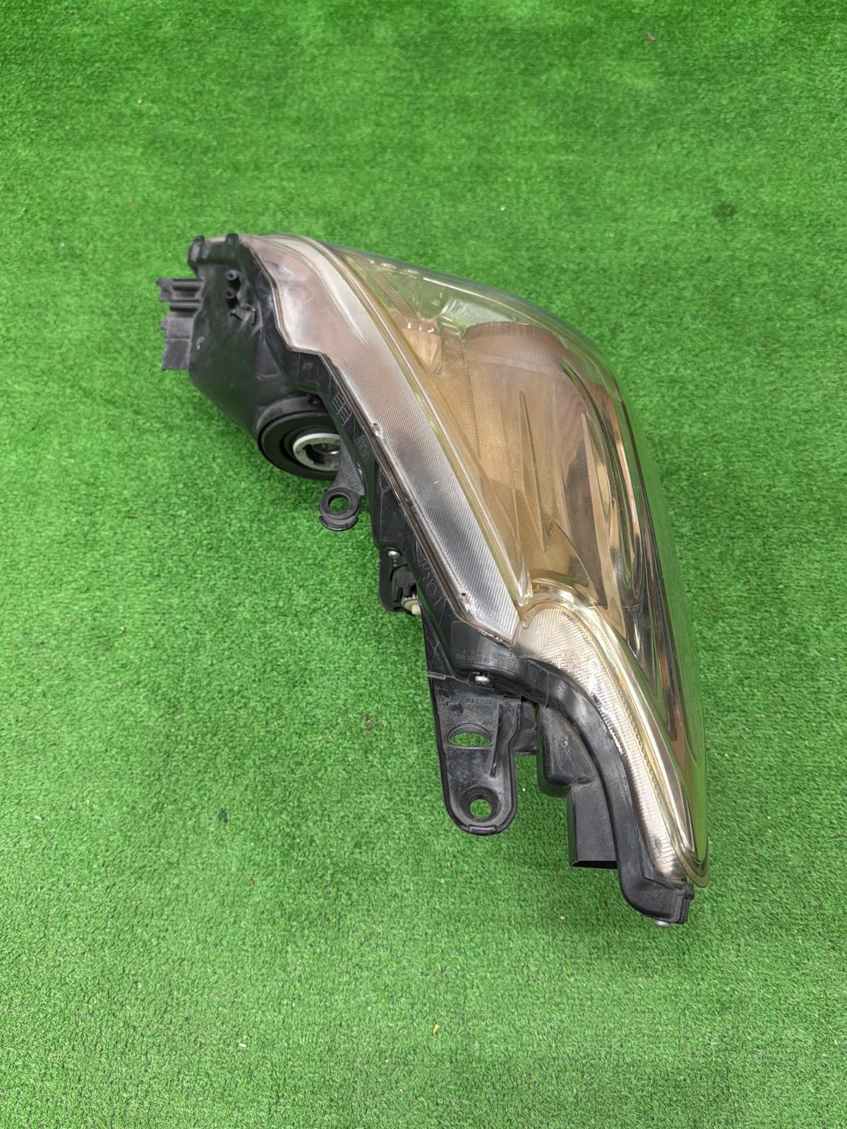 トヨタ プリウスα ZVW40W ZVW41W 純正 右側 ヘッドライト KOITO 47-41