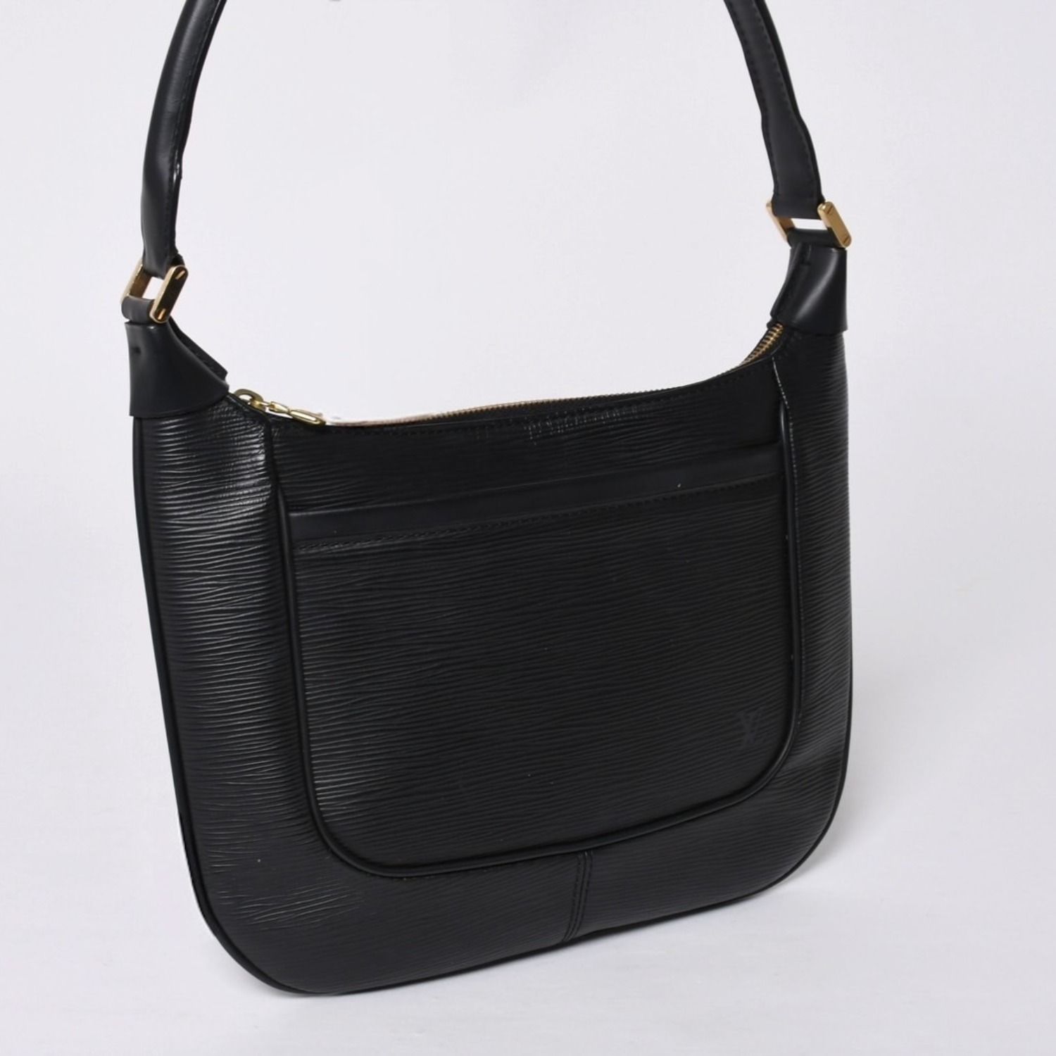 極美品 LOUIS VUITTON ルイヴィトン マッツィー ワンショルダーバッグ ハンドバッグ M58972 エピ ブラック 中古 4a000810 極美品 LOUIS VUITTON ルイヴィトン マッツィー ワンショルダーバッグ