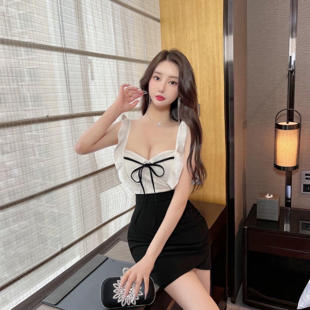 新品 未使用 レディース ファッション系 韓国 服 レディース ワンピース 白 ミニドレス キャバドレス 黒 背中見せ