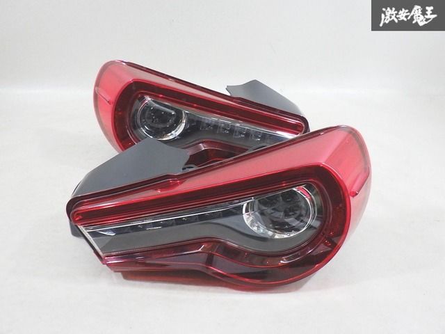 ZN6 86ハチロク テール ランプ ライト レンズ 後期 右 KOITO 200-60845