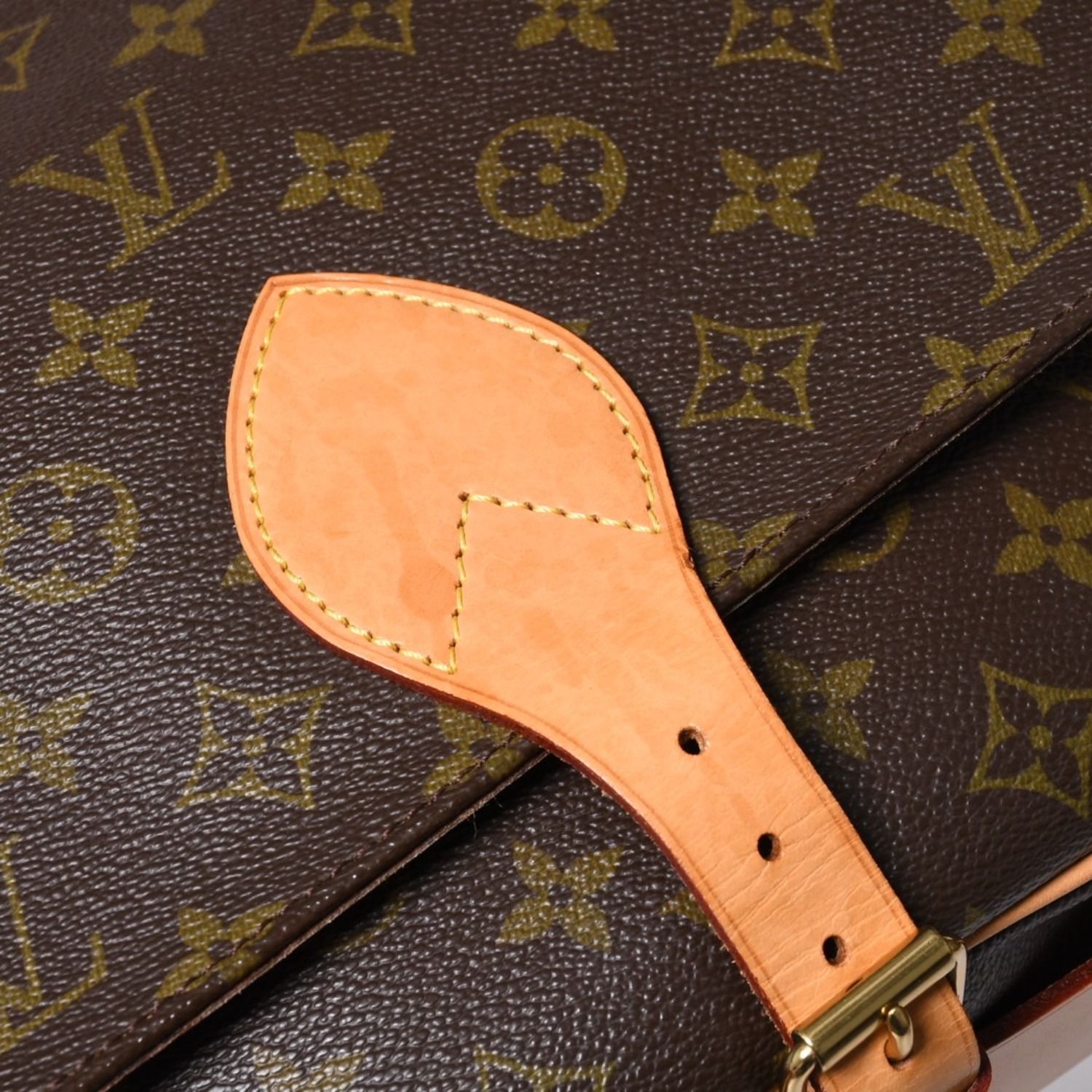 LOUIS VUITTON ルイヴィトン カルトシエールGM ショルダーバッグ