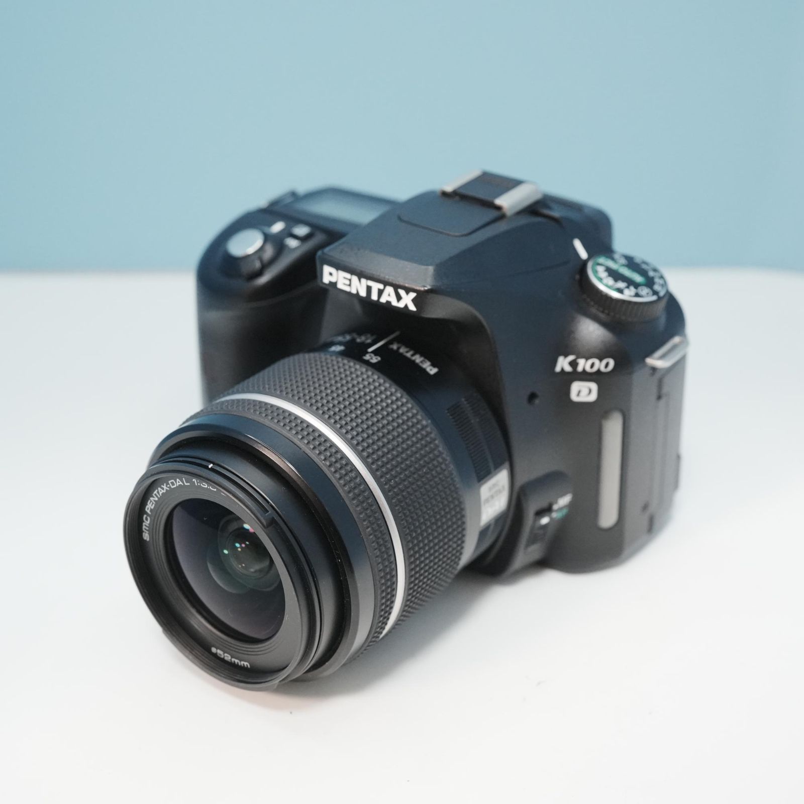 ★PENTAX K100 D★望遠付き●転送OK●すぐ使える●ビギナー向け  1ヶ月動作補償あり！ 安心のゆうパック代引き発送！ 送料、代引き手数料無料！ PENTAX K100 D 一眼レフ スマホ転送OK フルセット 美品 a6234 - メルカリ