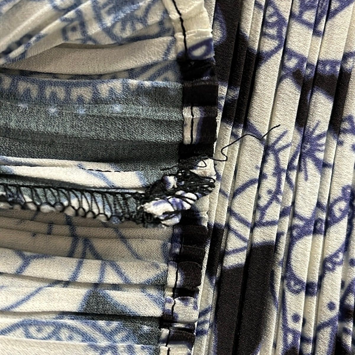 CHRISTIAN WIJNANTS(クリスチャンワイナンツ) ノースリーブカットソー サイズ36 S レディース美品  ネイビー×白×マルチ プリーツ CHRISTIAN WIJNANTS(クリスチャンワイナンツ) ノースリーブカットソー