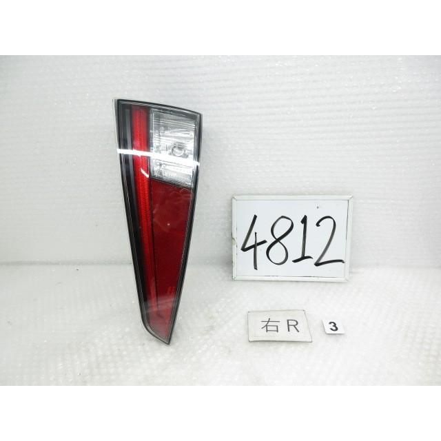 自転車 30年 プリウス DAA-ZVW50 (3) 右テールランプ テールレンズ 下側 81580-470021 81581-47020 207475 4812