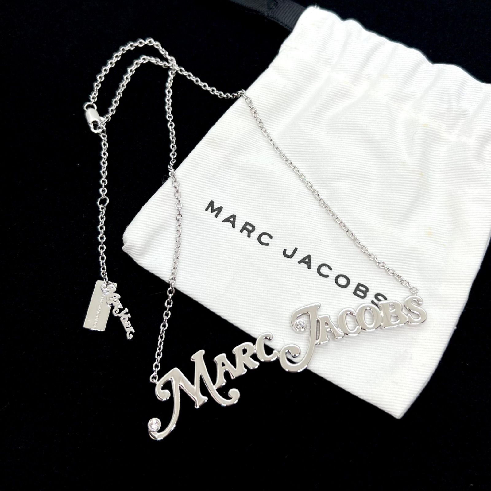 美品☆MARC JACOBS マークジェイコブス ネックレス ロゴ シルバー 