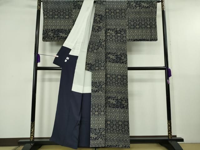 平和屋着物●極上　藍造り国選定無形文化財　藍師・佐藤昭人　小紋　型染　天然藍染　花唐草横段文　逸品　DZAB5833kh6 平和屋着物○極上 藍造り国選定無形文化財 藍師・佐藤昭人 小紋 型染