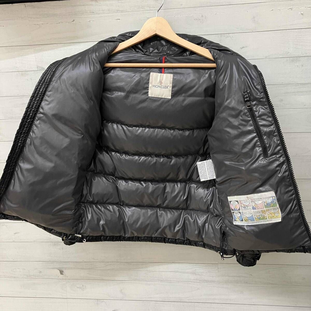 Moncler モンクレール ダウンジャケットショートダウンジャケット MAYA 