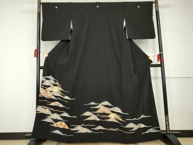 平和屋着物●創業460年・千總　黒留袖　駒刺繍　双鶴吉祥松文　金彩　正絹　逸品　AABH7139cs 平和屋着物○創業460年・千總 黒留袖 駒刺繍 双鶴吉祥松文 金彩 正絹