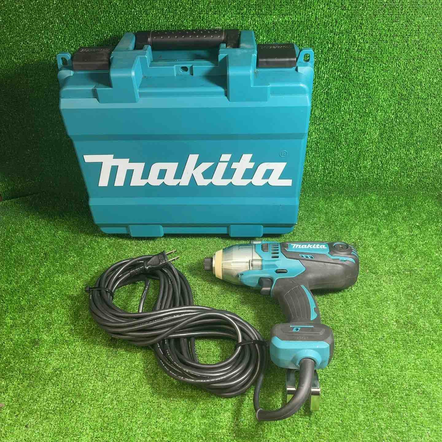 ☆マキタ(makita) インパクトドライバ TD0220【藤沢店】