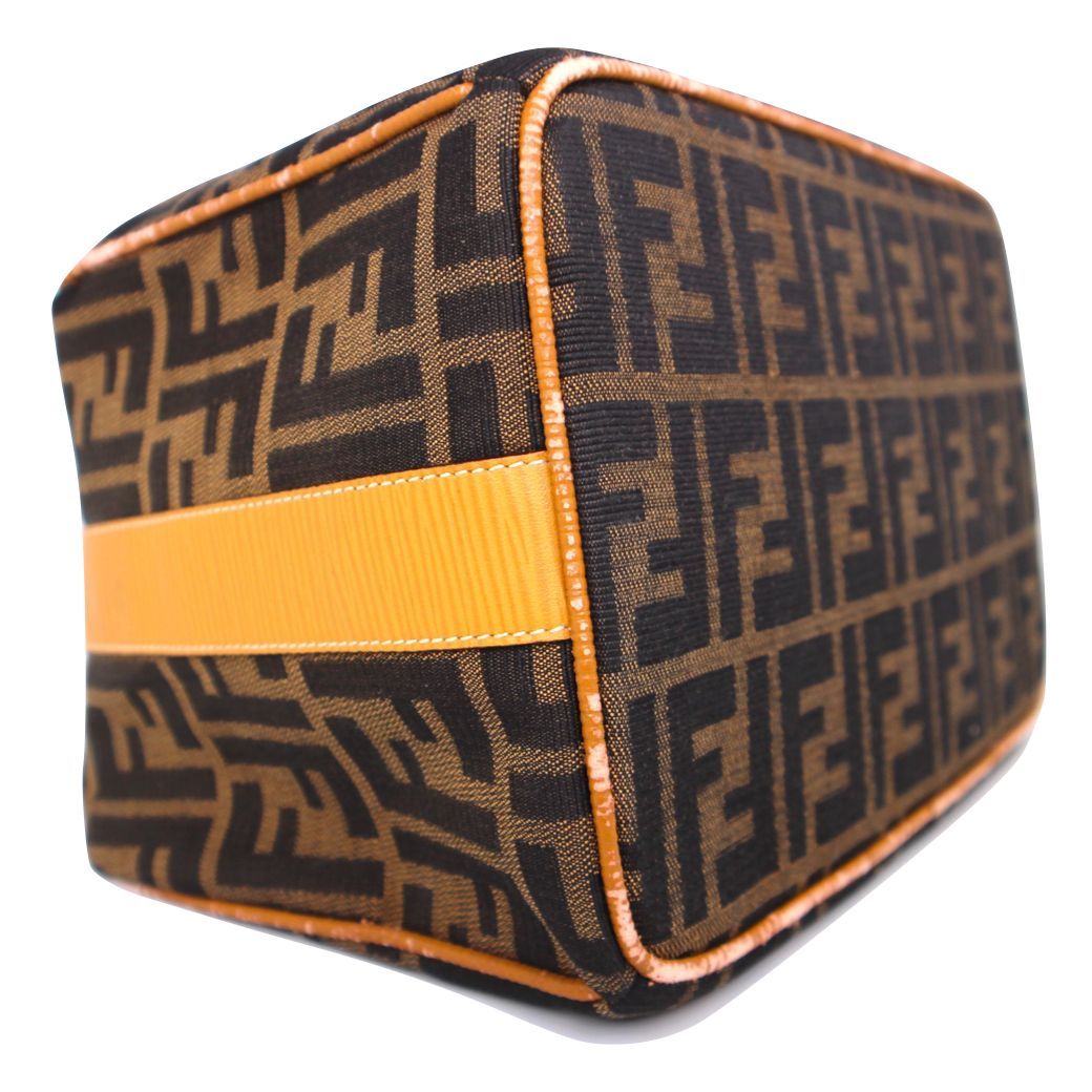 ☆【FENDI】フェンディ ズッカ柄 バニティバッグ バニティバッグ