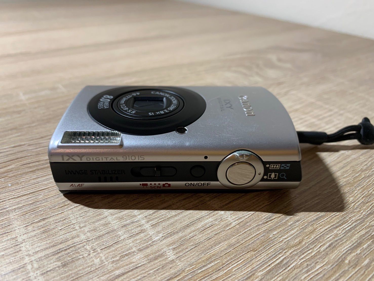 9922 Canon IXY DIGITAL 910 IS シルバー デジカメ ジャンク品【宅