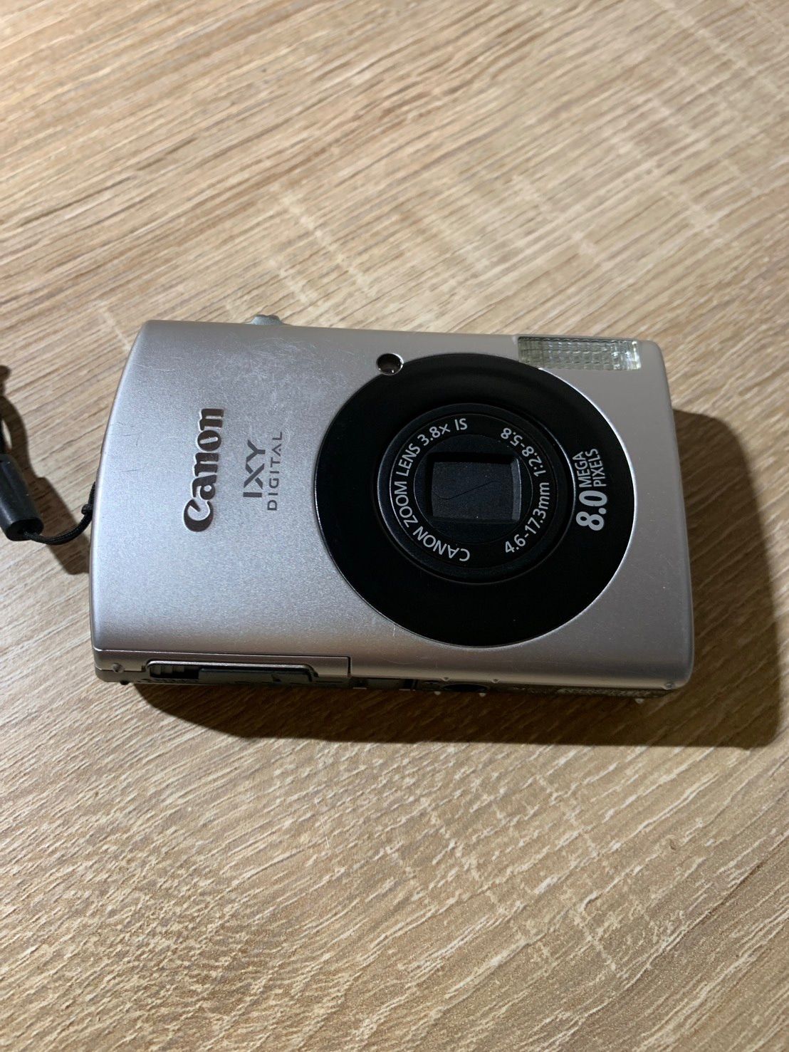 9922 Canon IXY DIGITAL 910 IS シルバー デジカメ ジャンク品【宅