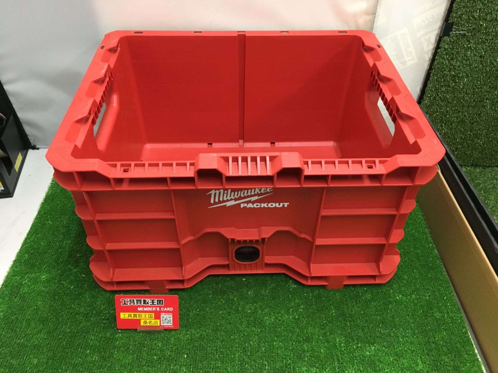 【中古品】【0902】Milwaukee 48-22-8440 Packout Crate　ITVWTNR78FH0
