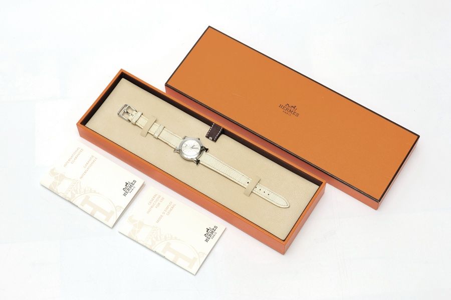 エルメス / HERMES Hウォッチ ロンド HR1.210 ホワイト クオーツ