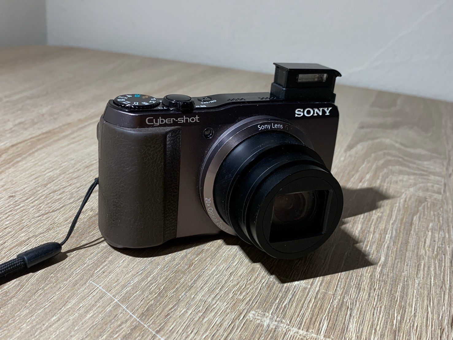 9918 Sony Cyber-shot DSC-HX30V ブラウン デジカメ ジャンク品【ネ