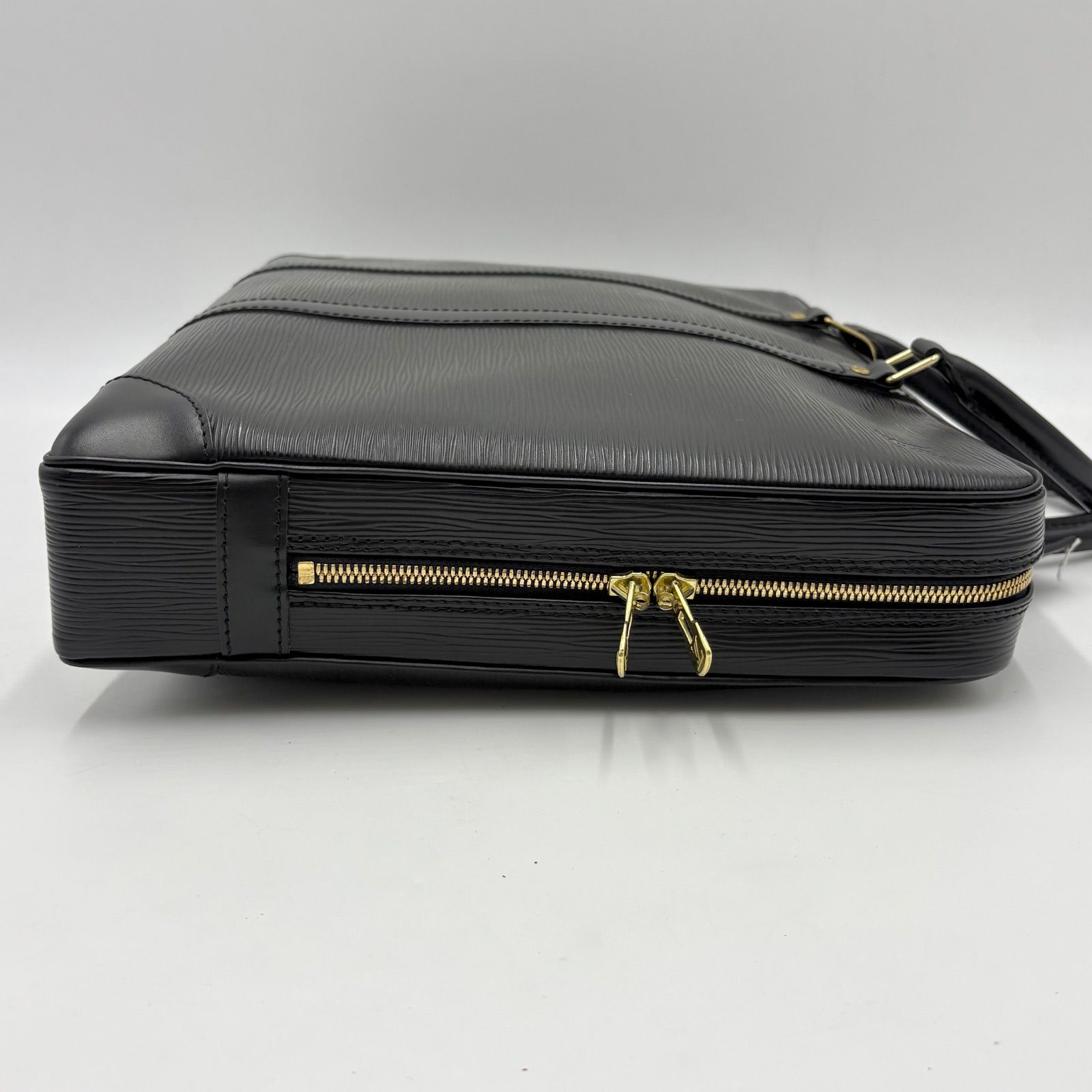 外観新品同様品◎LOUIS VUITTON ルイヴィトン エピ ポルトドキュマン