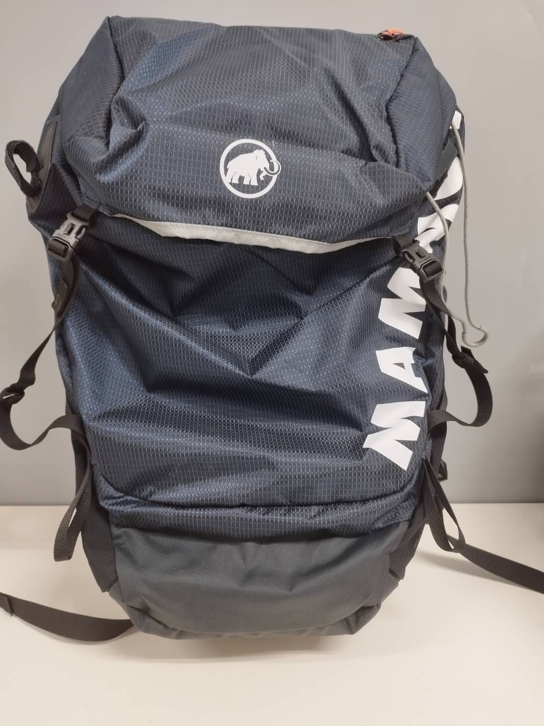 【未使用に近い】MAMMUT マムート DUCAN 24 WOMAN/バックパック/24L 未使用に近い】MAMMUT マムート DUCAN 24 WOMAN/バックパック/24L