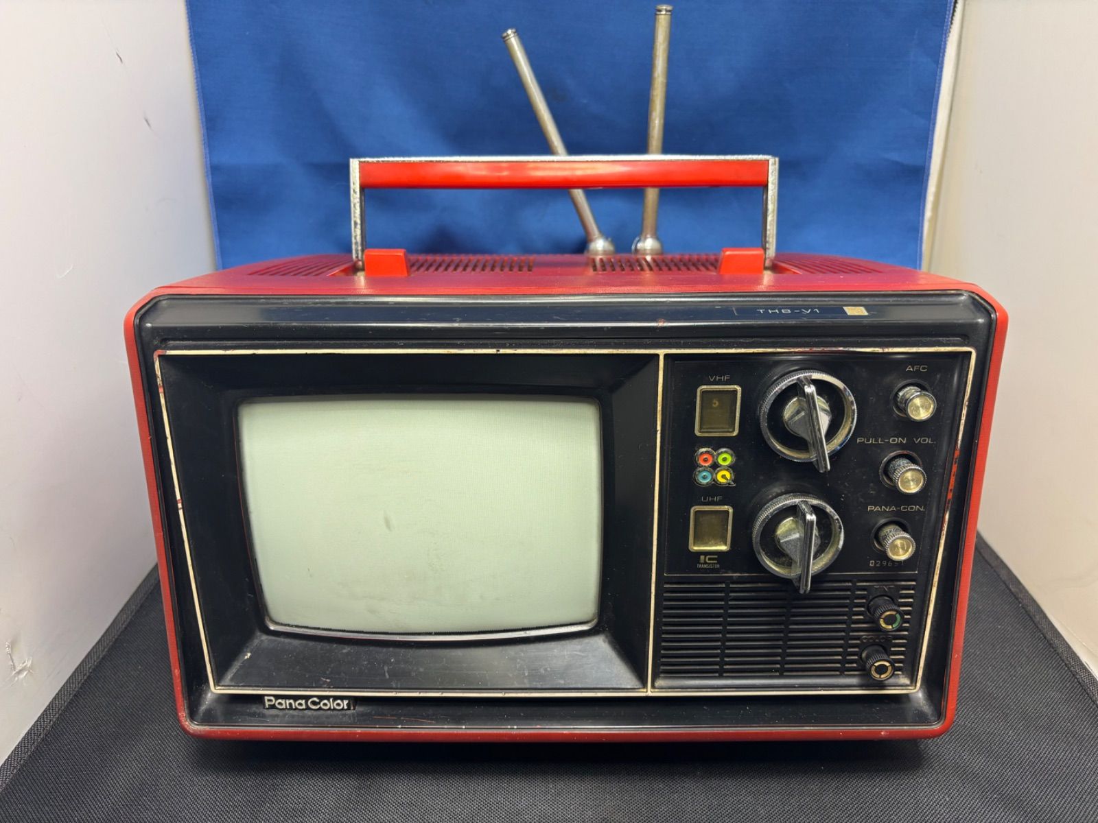 ナショナルカラーテレビ　レトロ　　ジャンク　TH14-N20画面保護ガラス付赤色 Yahoo!オークション - ナショナル カラーテレビ 14型 Pana Color TH14-
