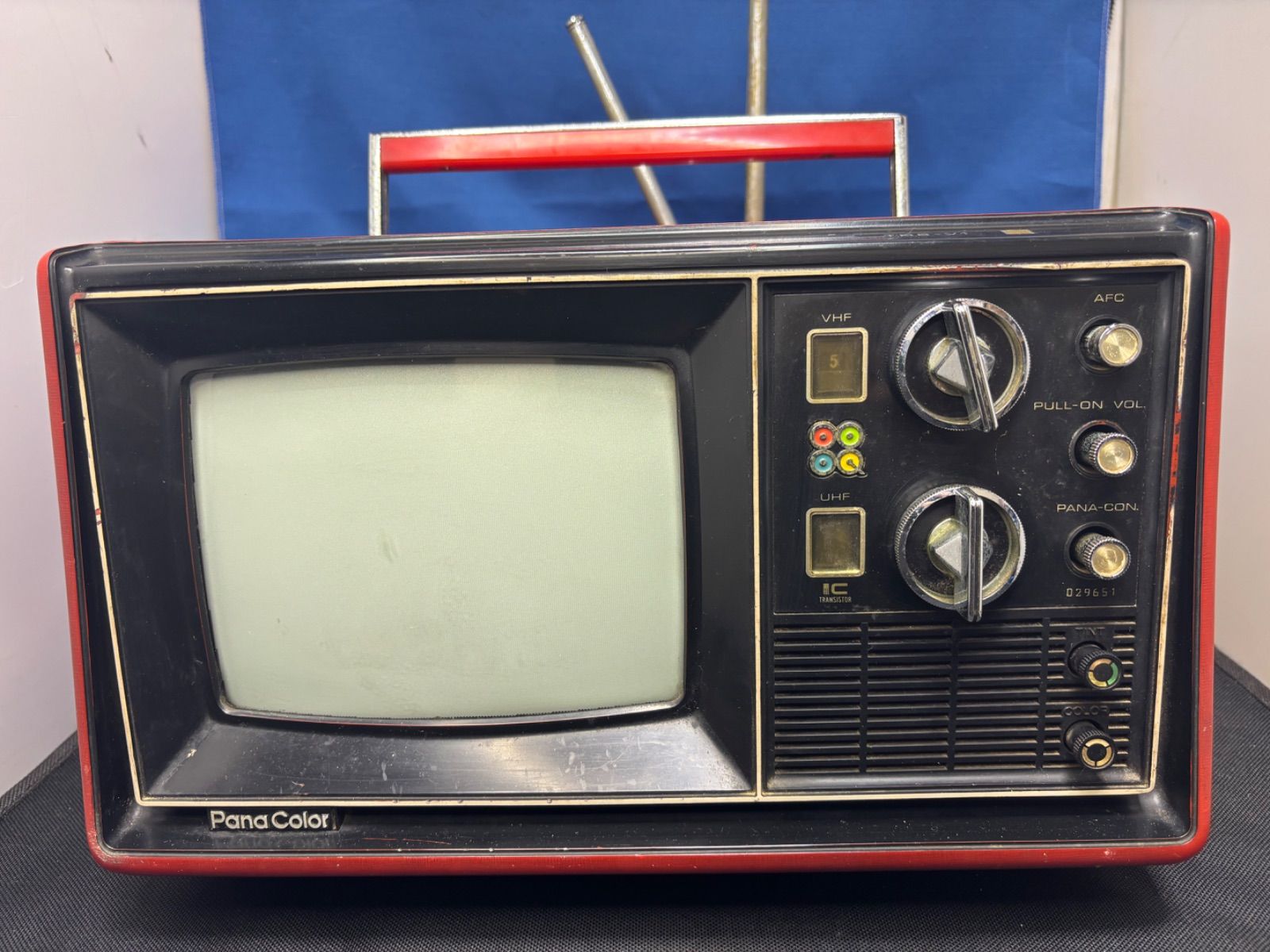 ジャンク 昭和 レトロ ナショナル カラーテレビ THB-V1 アンテナ付き