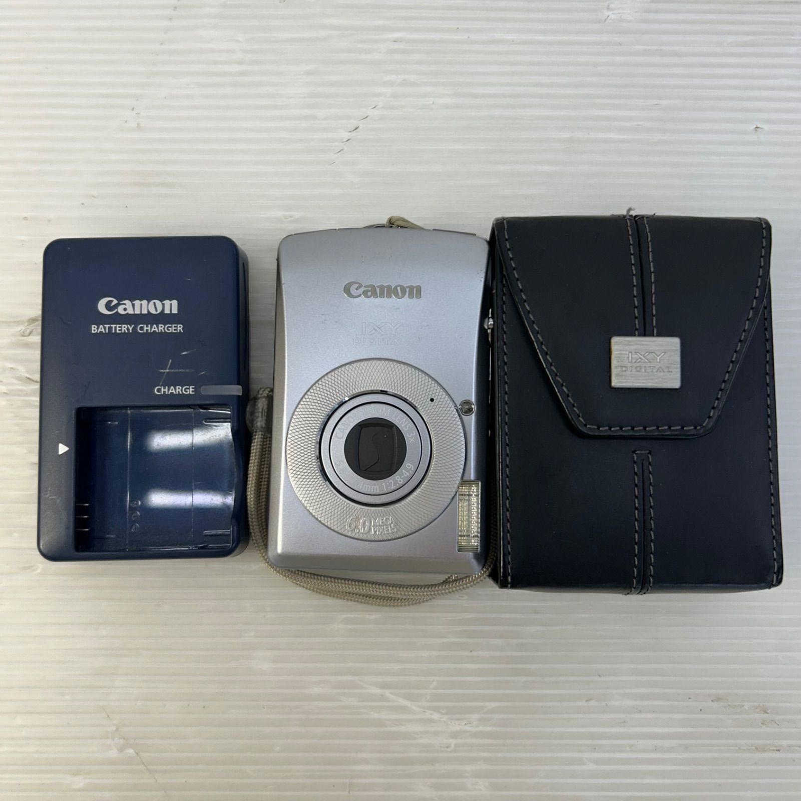 ☆コンパクト デジタルカメラ ☆画面割れ CANON キャノン IXY 