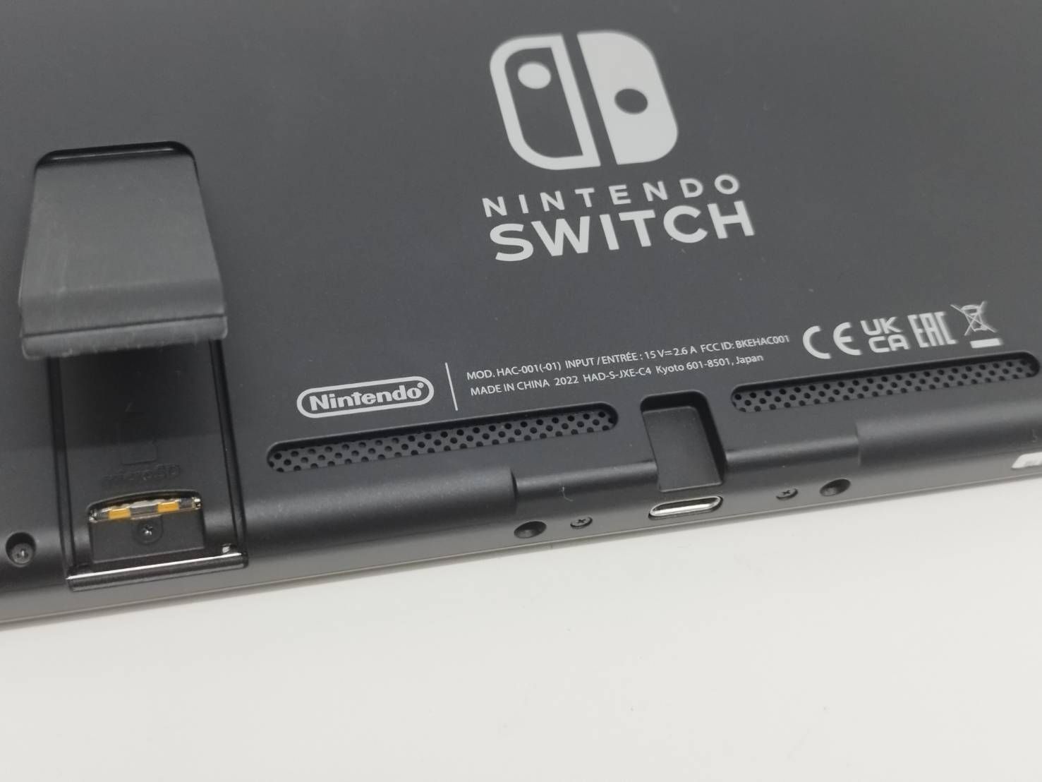 【美品】Nintendo Switch HAC-001(-01)/2022年製/バッテリー強化版〈HAD-S-KAAAA〉 美品】Nintendo Switch HAC-001(-01)/2022年製/バッテリー強化版〈HAD