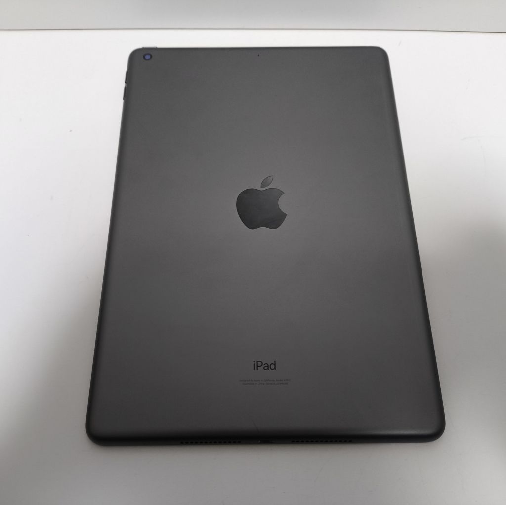 iPad 第9世代 Wi-Fi 64GB 中古 やや傷 - メルカリ