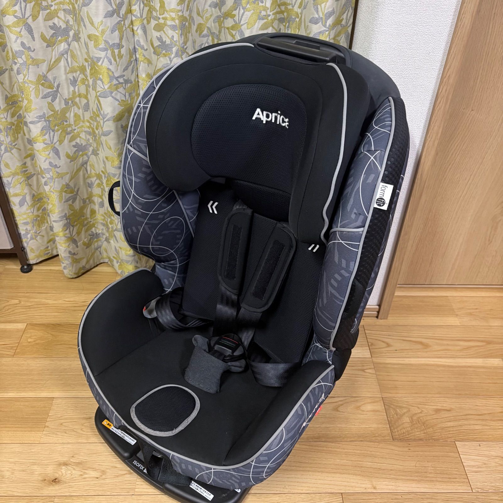 お譲り先決まりました　アップリカ　フォームフィット　ISOFIX ジュニアシート form fit ジュニアシート アップリカ フォームフィット ネクスト