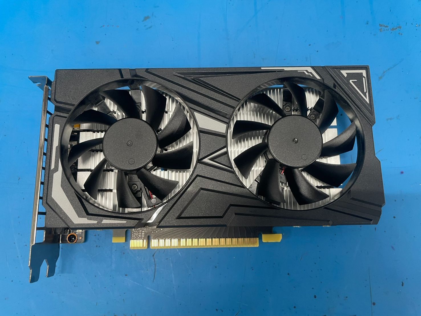 NVIDIA GeForce GTX 1650 玄人志向 瑕疵品