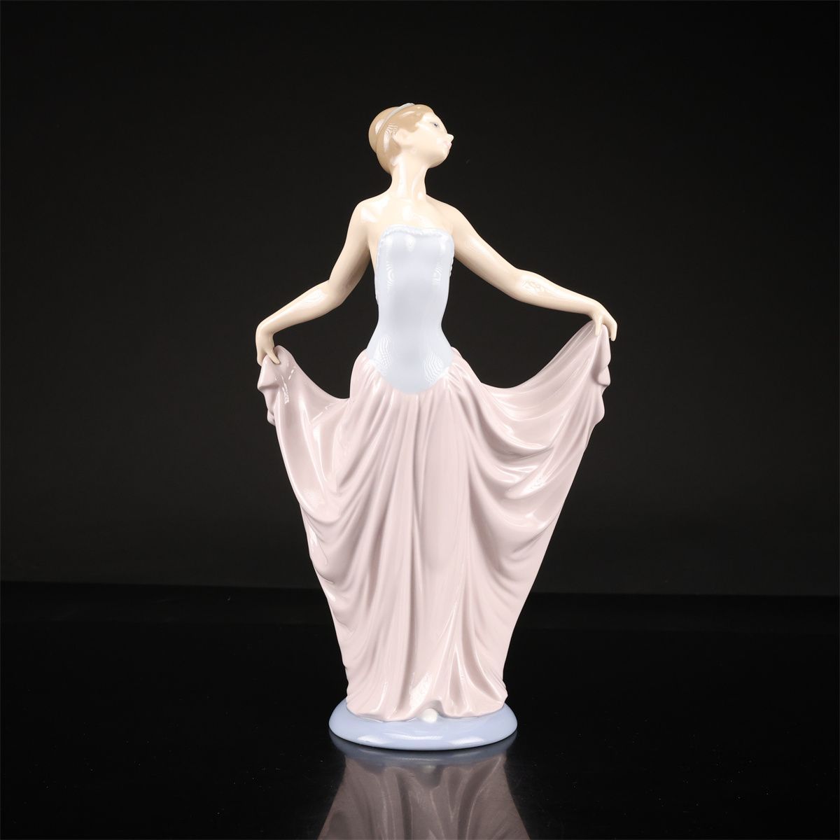 LLADRO 【リヤドロ】 磁器人形 踊る少女 置物 高31㎝／美品h！CQ882