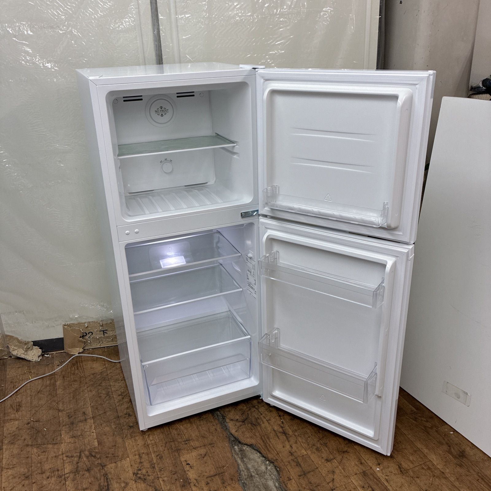 S763 ⭐ 23年製の高年式 MAXZEN ❘ マクスゼン 2ドア冷蔵庫(182L・右 
