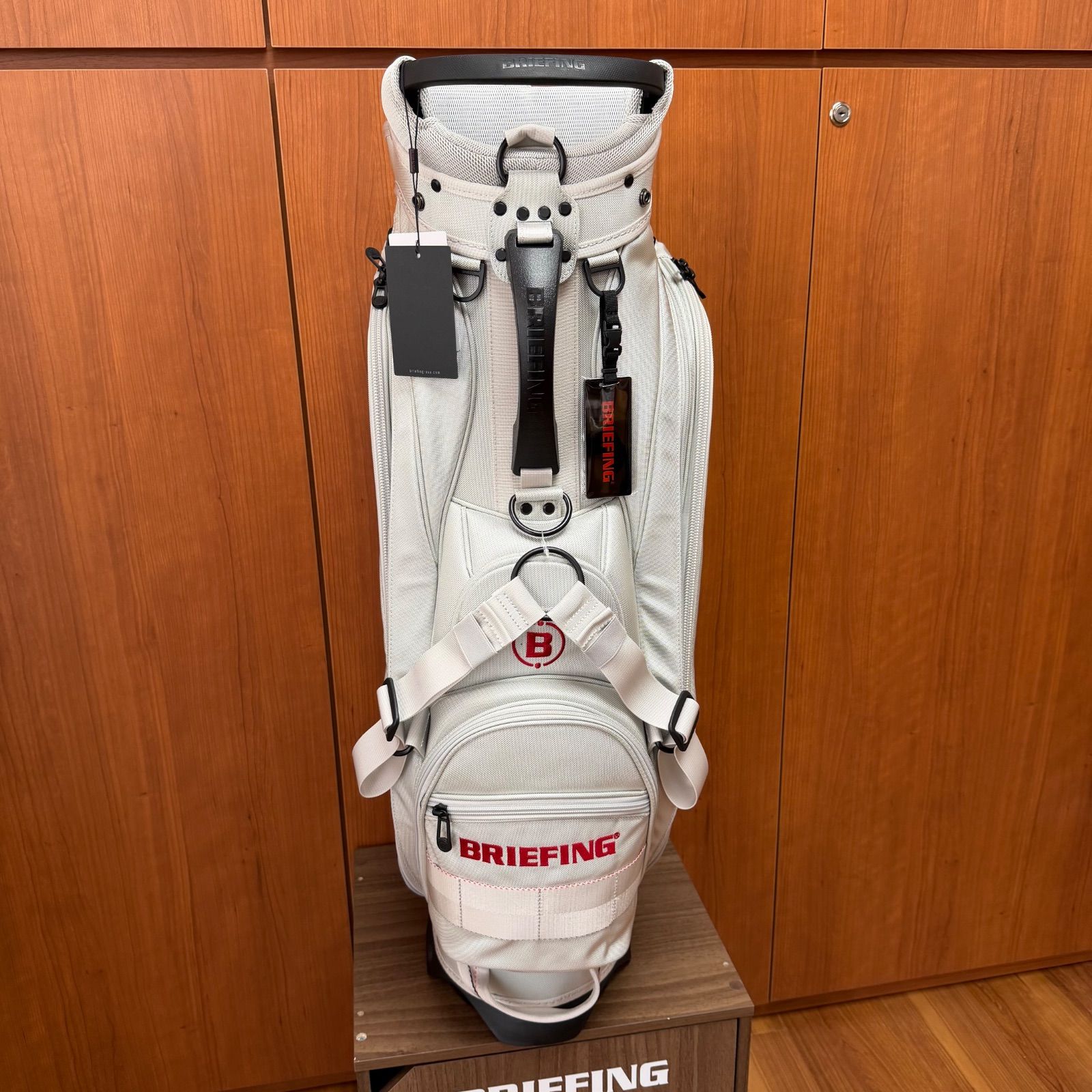 新品・タグ付】BRIEFING GOLF キャディバッグ CR-10 #02 シルバー
