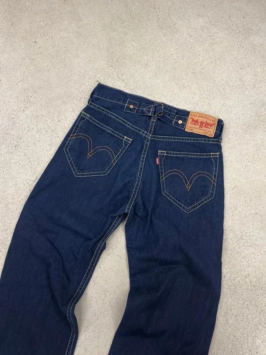 デニム・ジーンズ リーバイス 00s 902 シンチバック デニム パンツ 