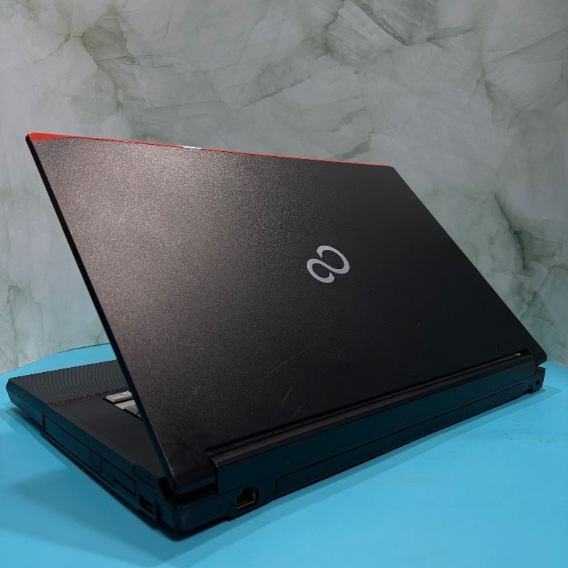 富士通 Win11 SSD Office付 i5ノートPC - メルカリ