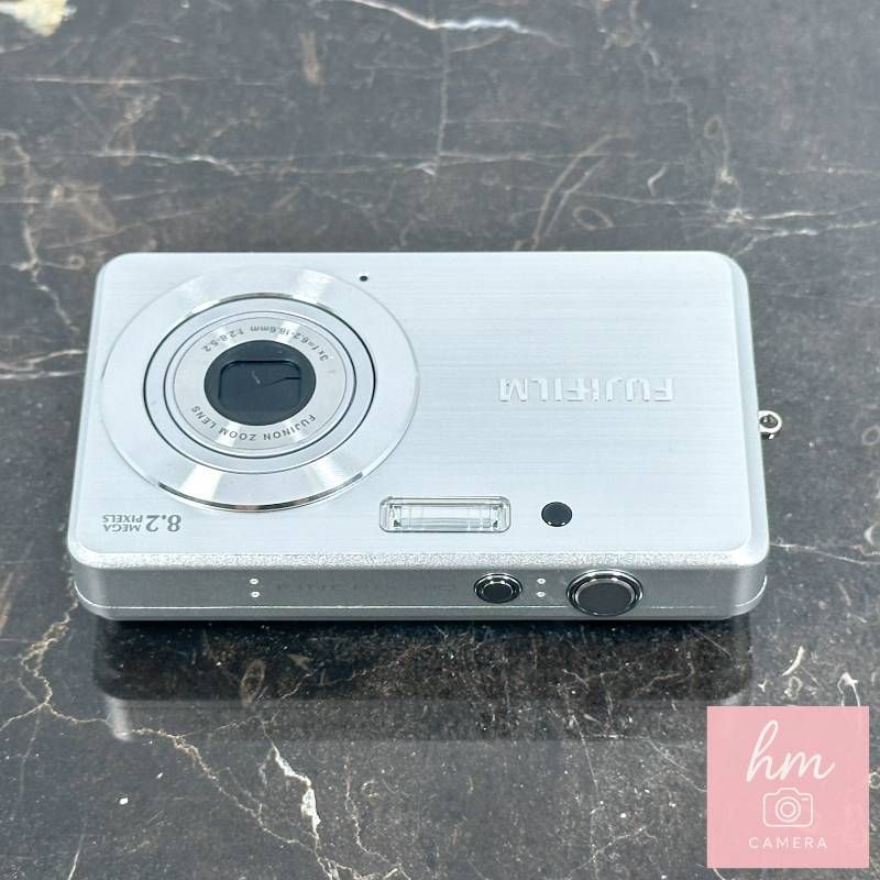美品】FUJIFILM FinePix J10 シルバー コンパクトデジタルカメラ 820万